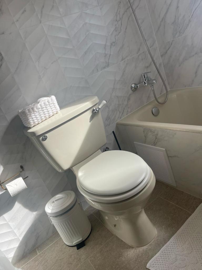 T&L Apartments Germasogia 레메소스 외부 사진